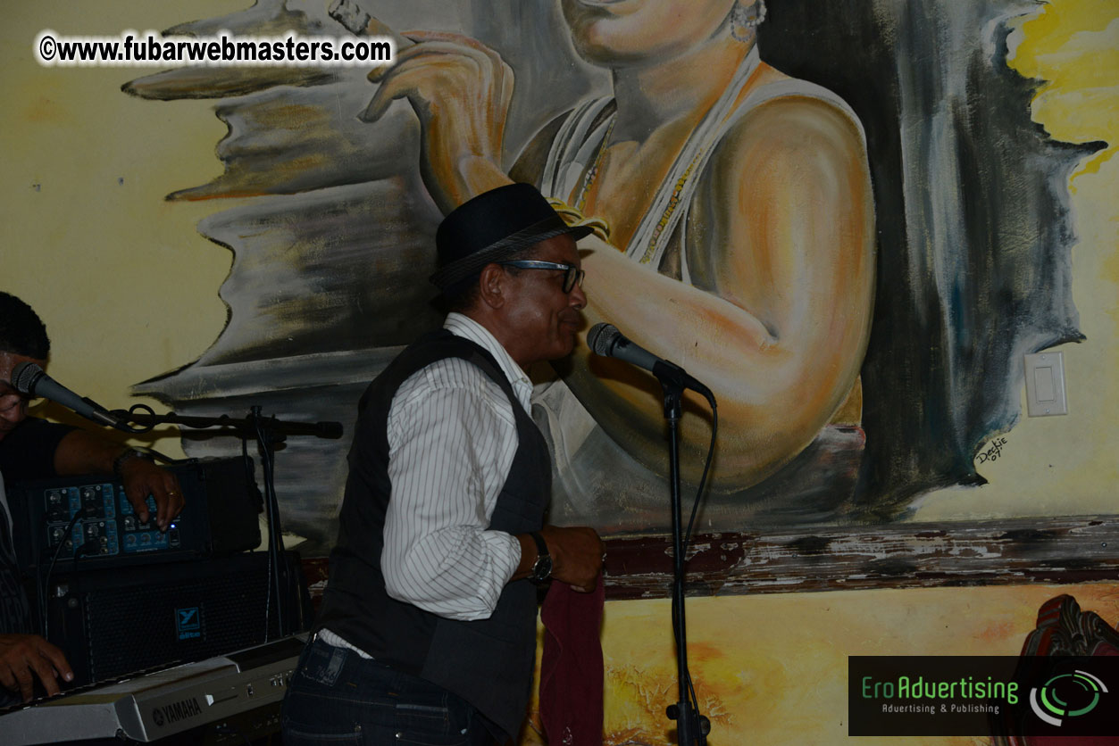 Reporo Party at the Mundo Bizarro