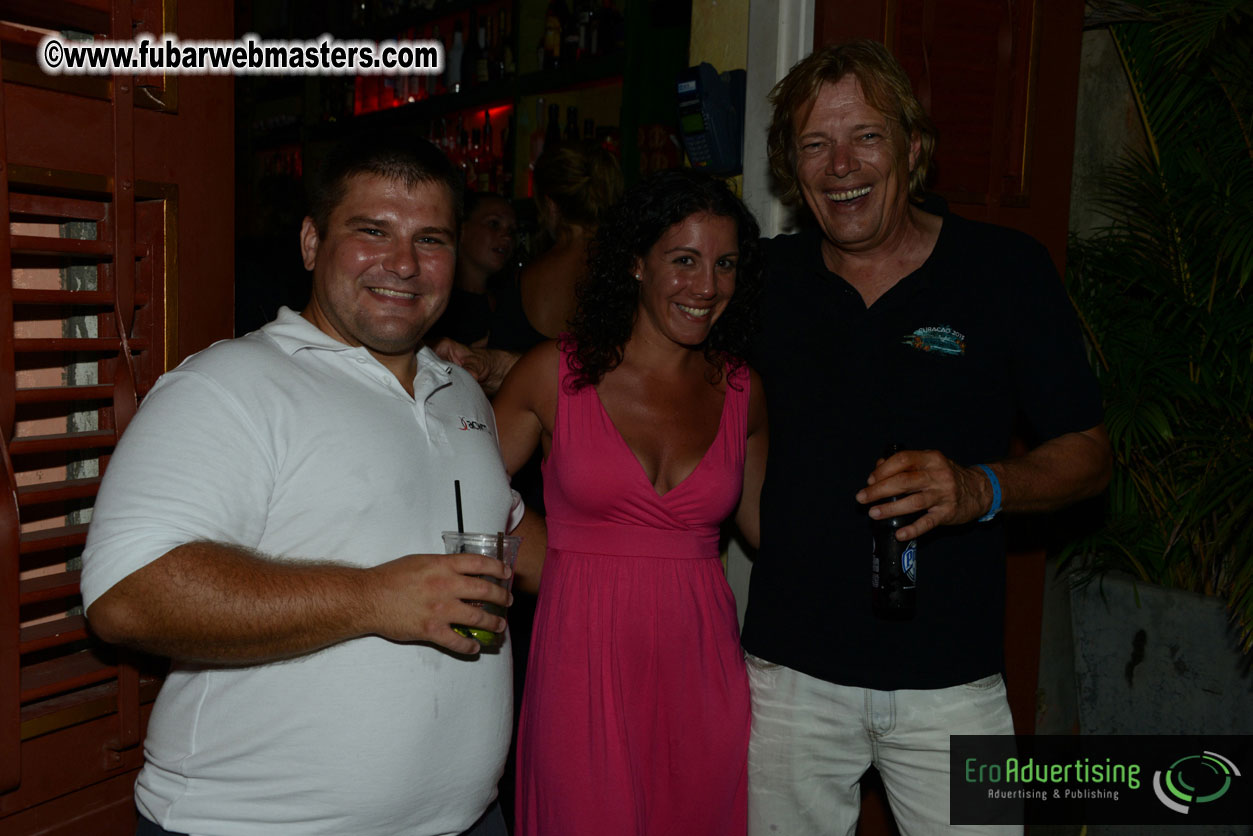 Reporo Party at the Mundo Bizarro