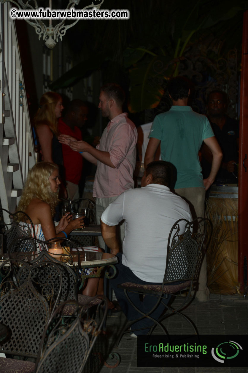 Reporo Party at the Mundo Bizarro