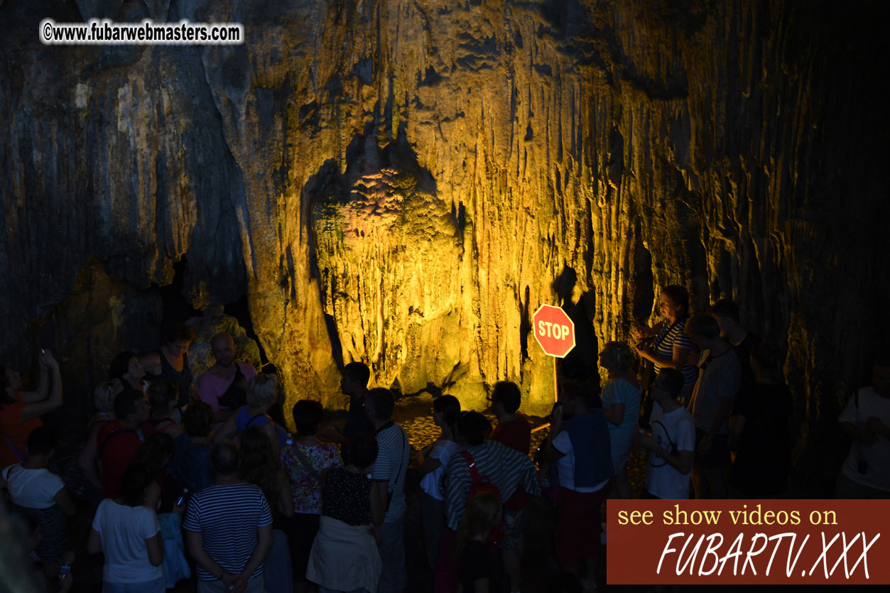 Luon Cave tour