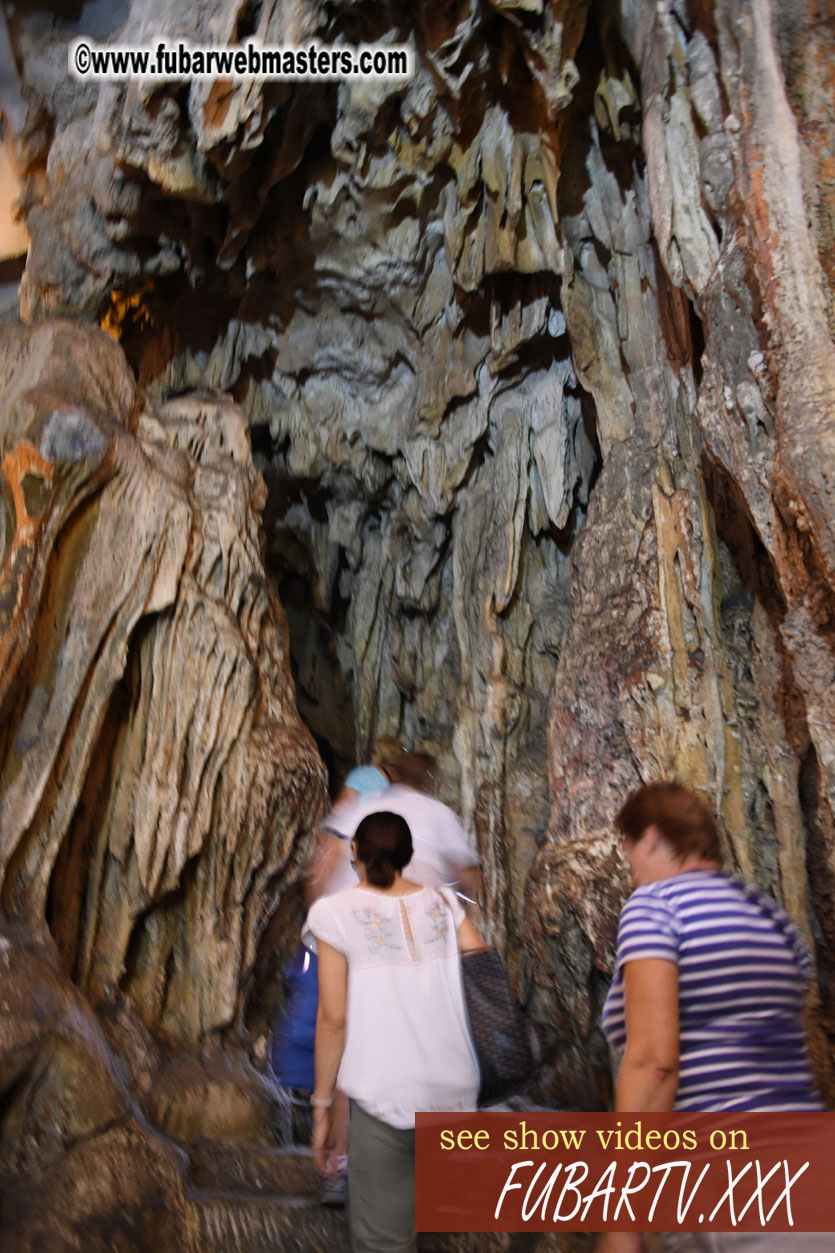 Luon Cave tour