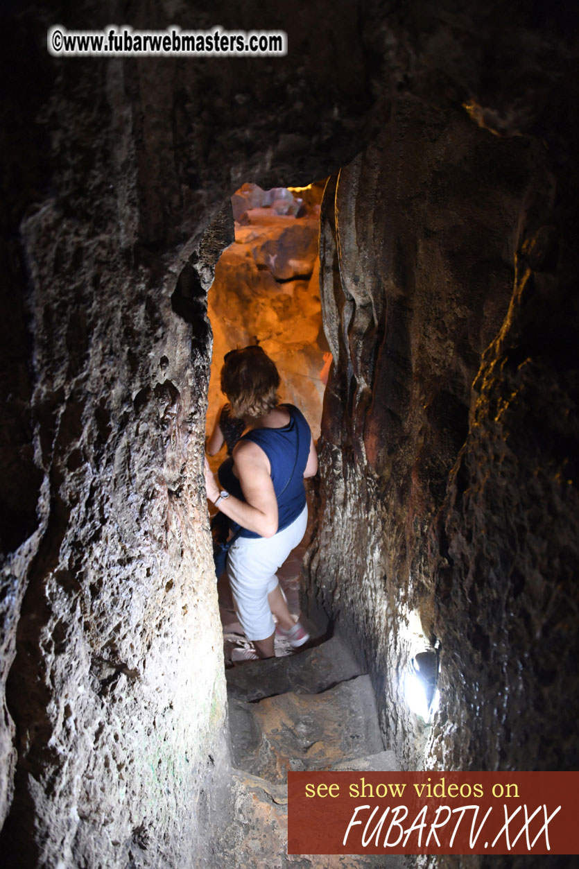 Luon Cave tour