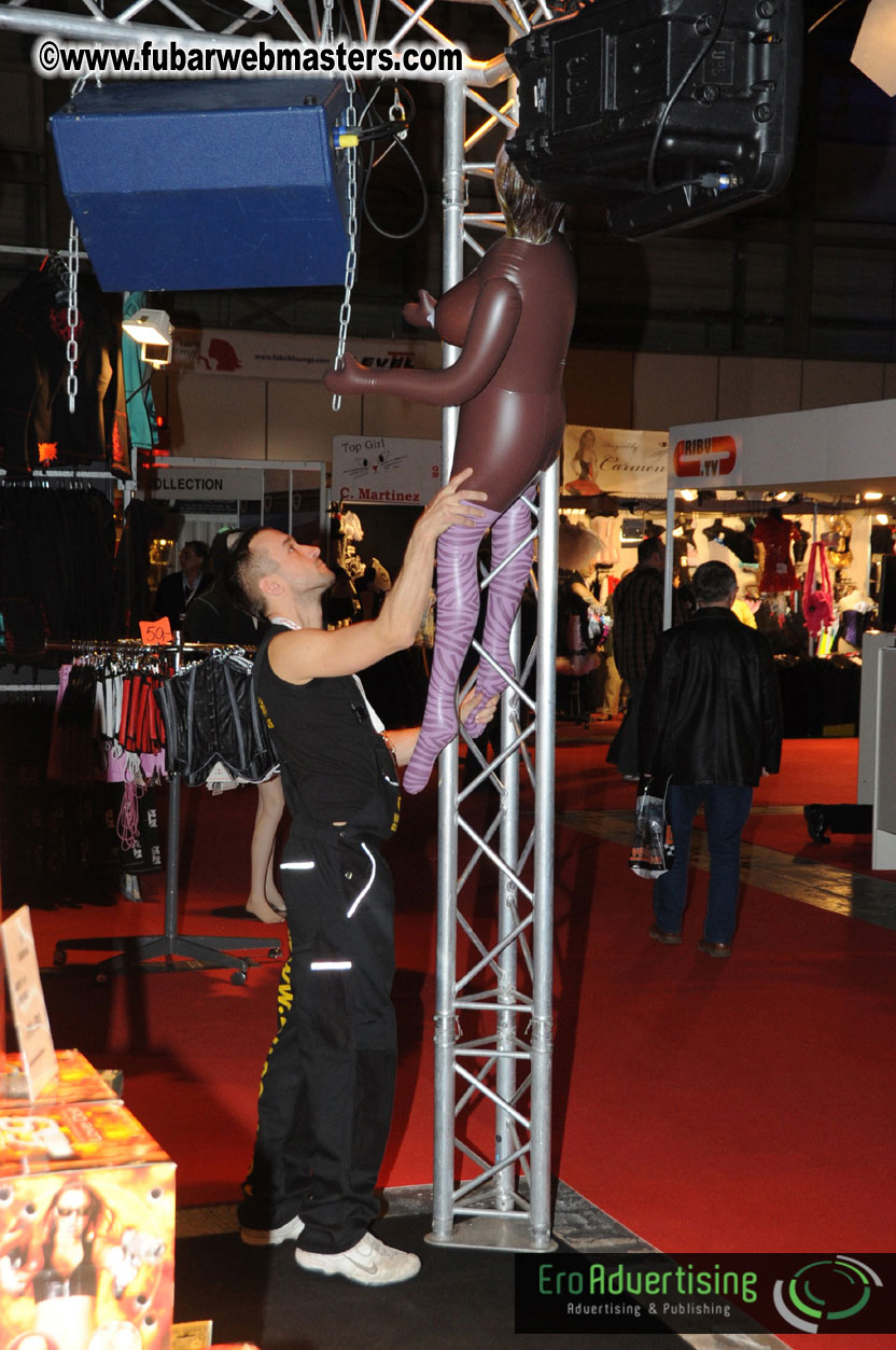 14.Venus showfloor Day 2