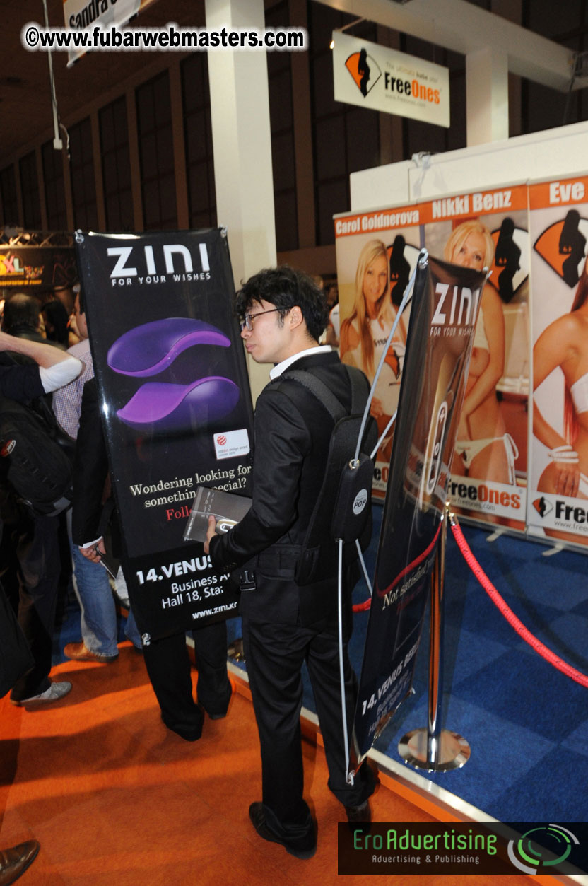 14.Venus showfloor Day 2