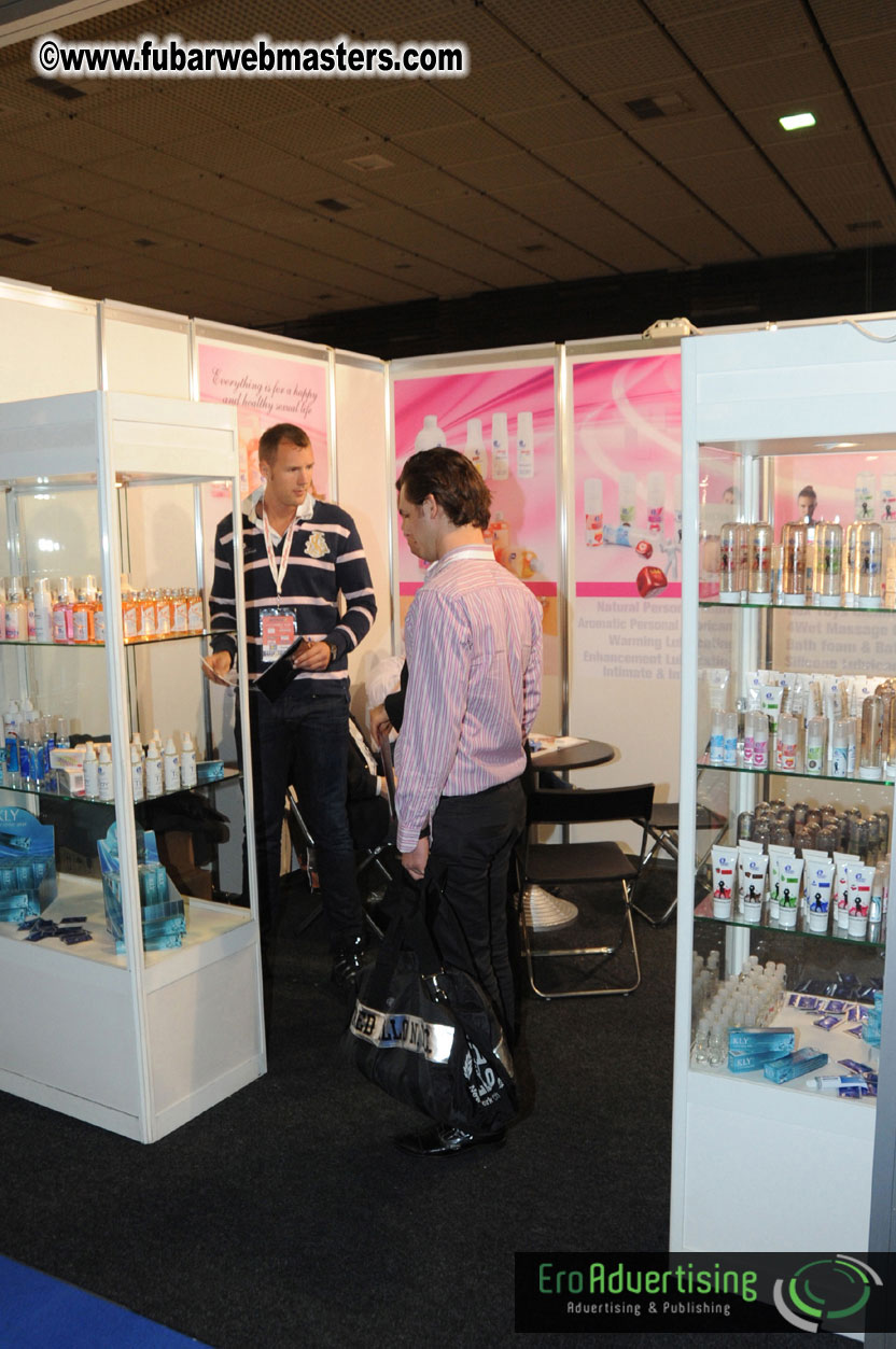 14.Venus showfloor Day 2