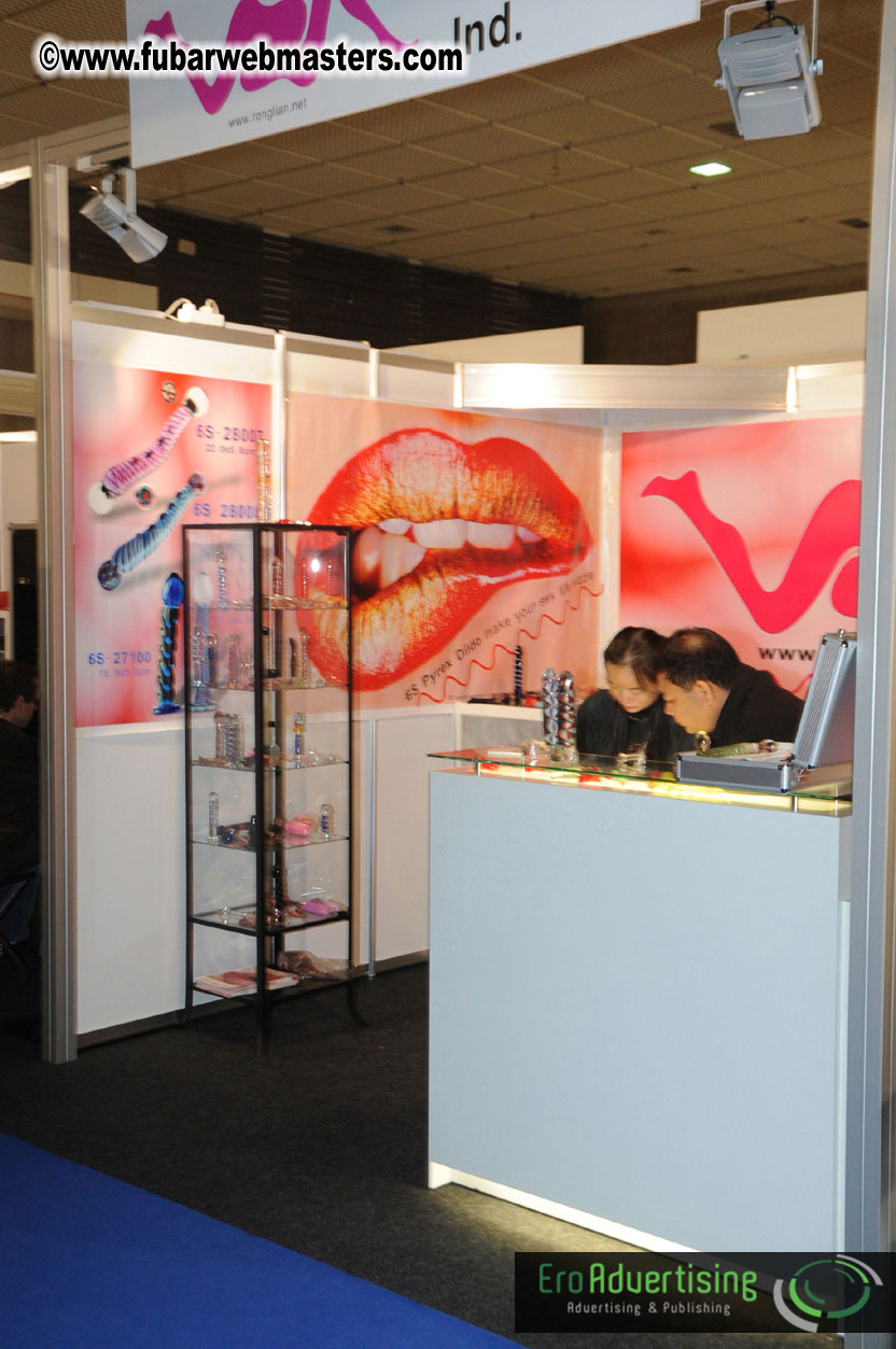 14.Venus showfloor Day 2