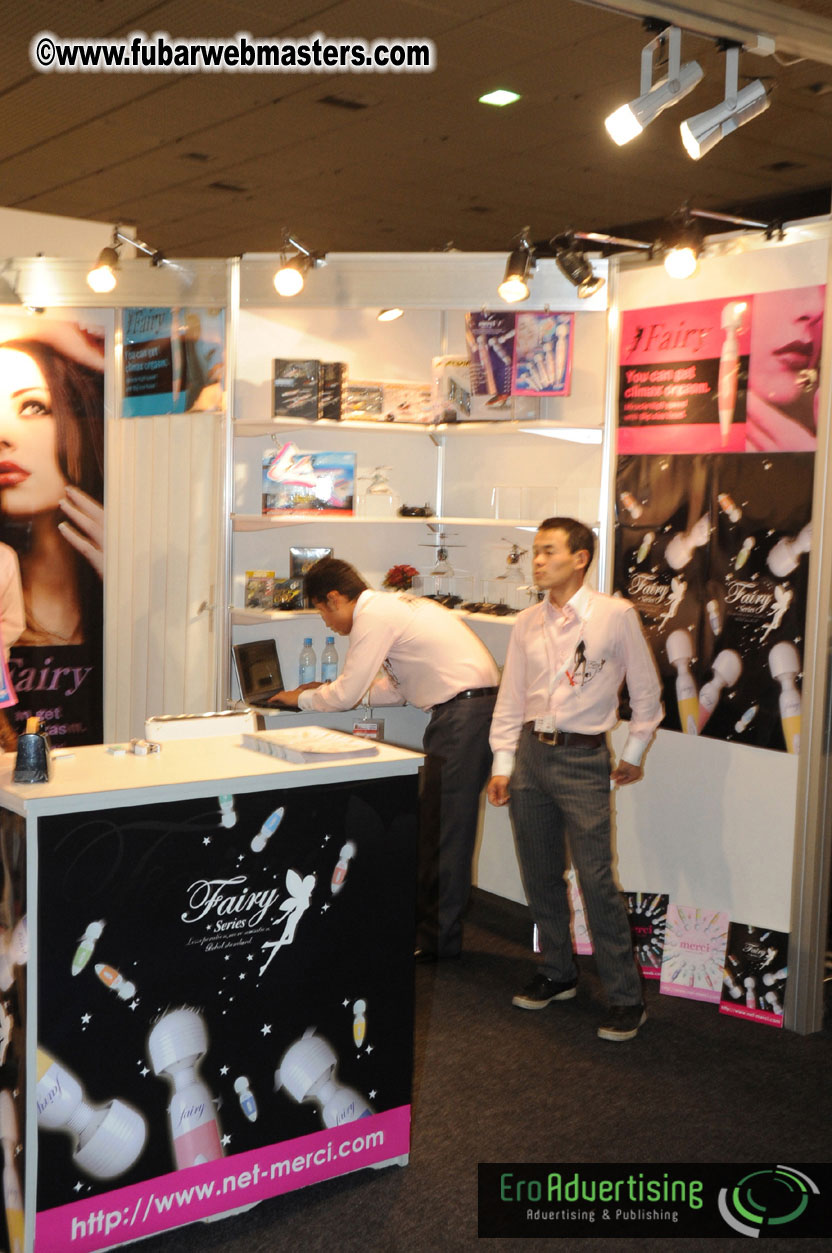 14.Venus showfloor Day 2