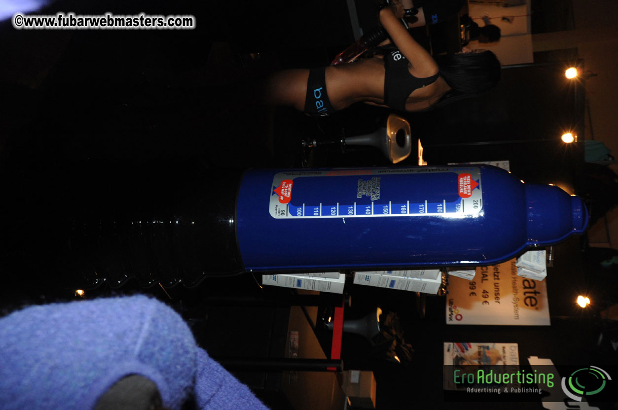 14.Venus showfloor Day 3