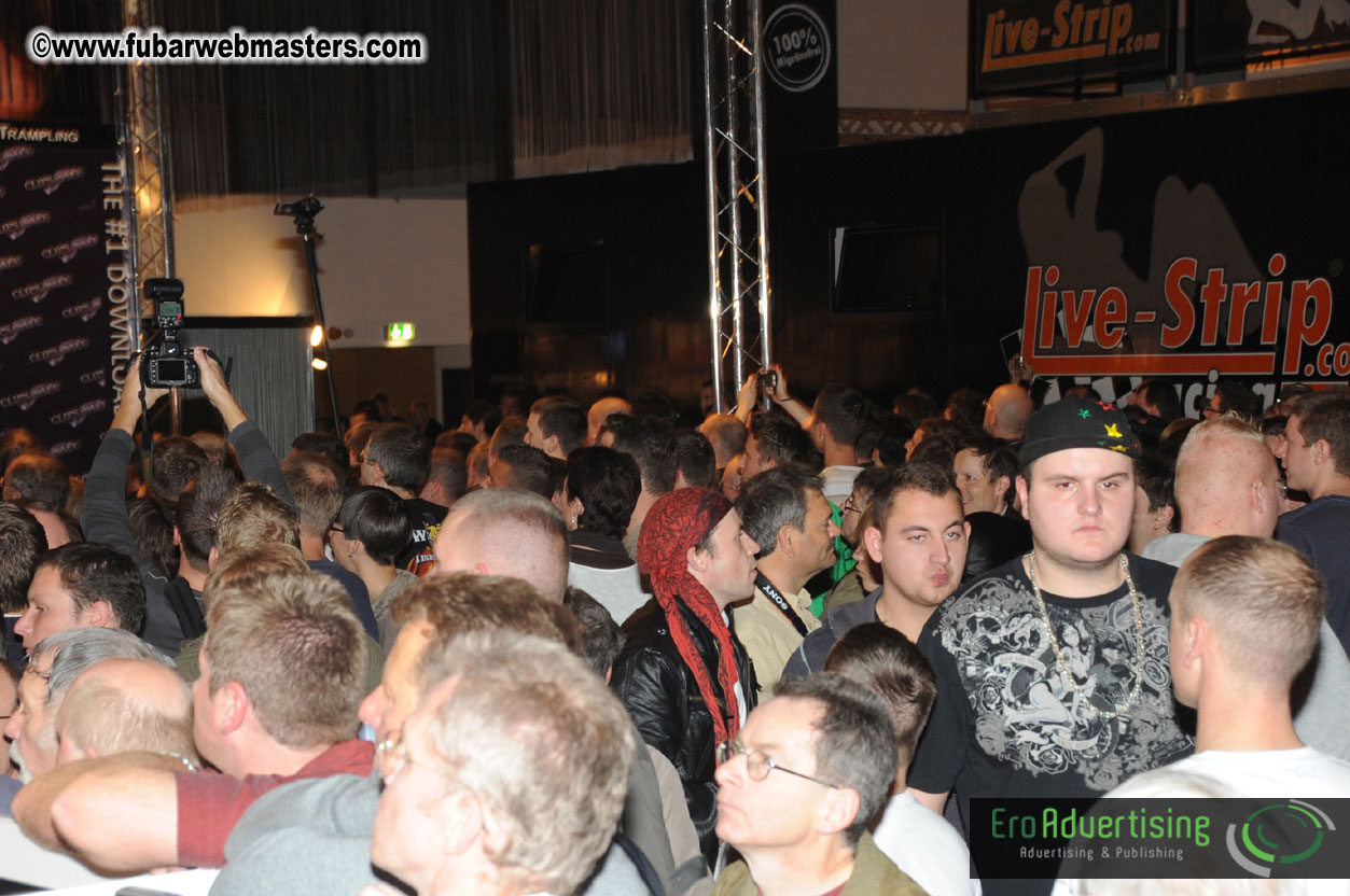 14.Venus showfloor Day 3