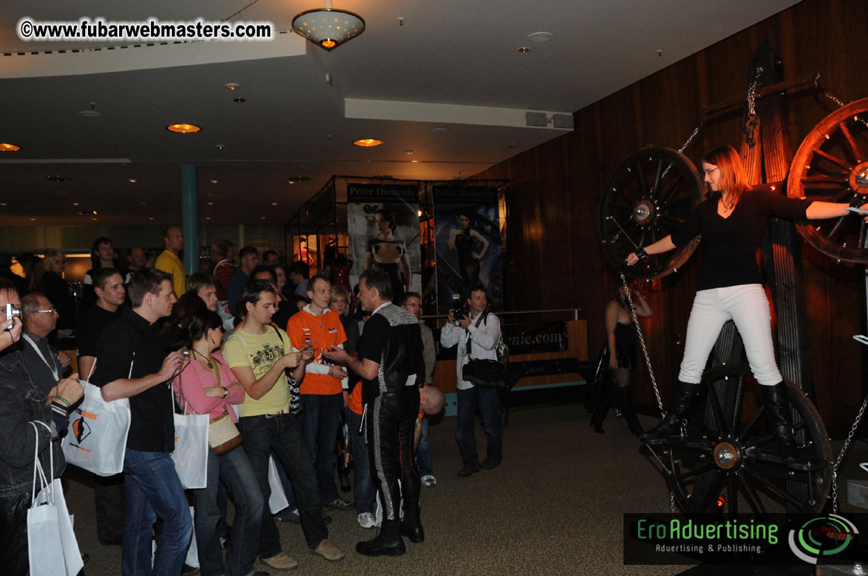 14.Venus showfloor Day 3