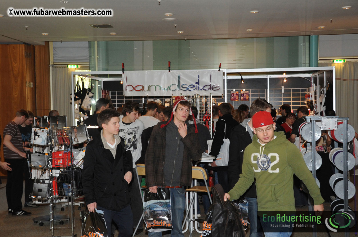 14.Venus showfloor Day 3