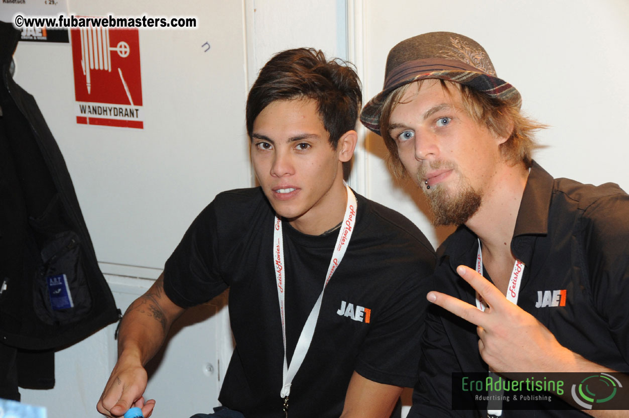 14.Venus showfloor Day 3