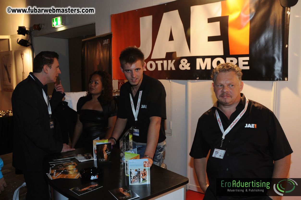 14.Venus showfloor Day 3