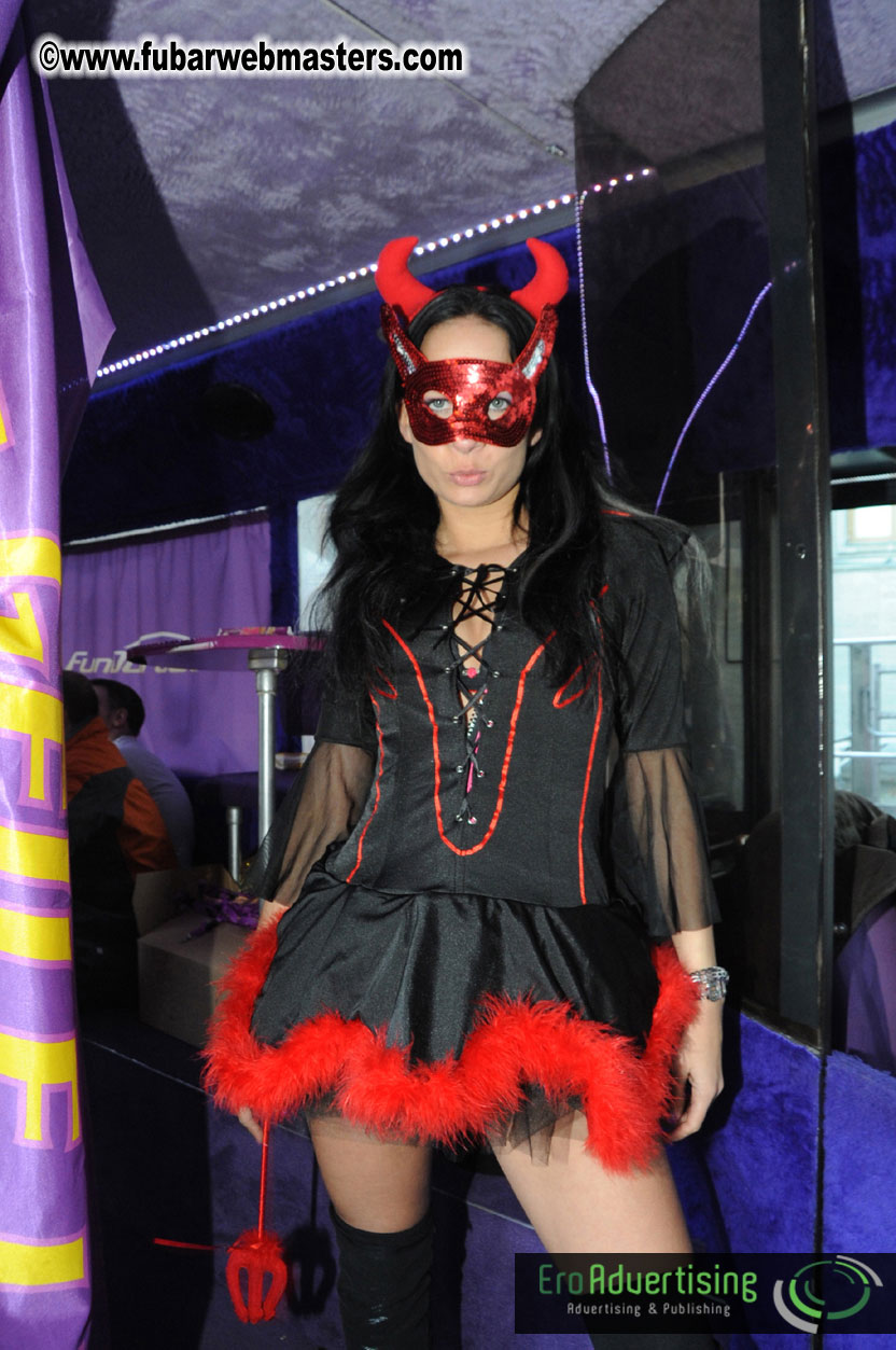 14.Venus showfloor Day 3