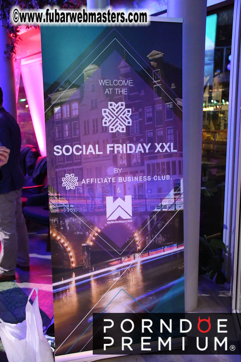 Social Friday XXL