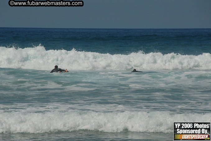 Ycaza & Mike Hawk Surfing