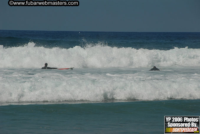 Ycaza & Mike Hawk Surfing