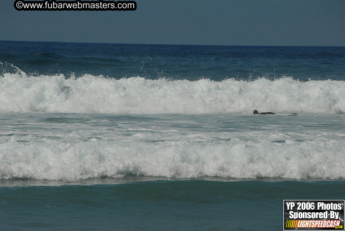 Ycaza & Mike Hawk Surfing