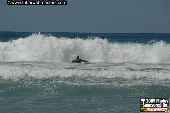 Ycaza & Mike Hawk Surfing