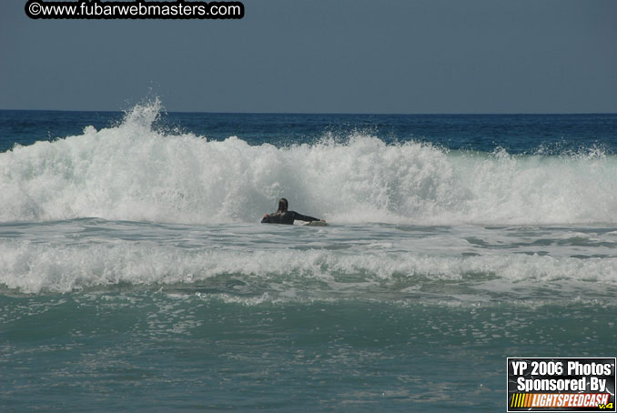 Ycaza & Mike Hawk Surfing