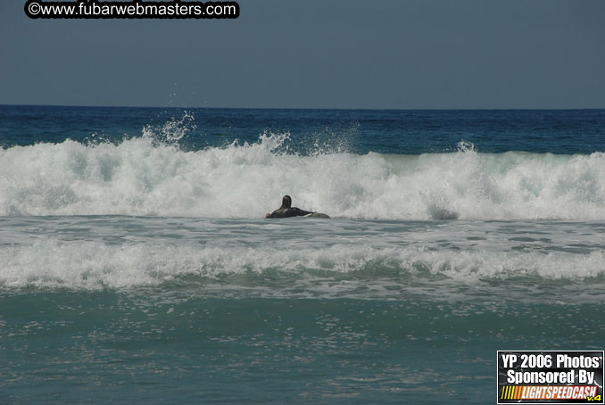 Ycaza & Mike Hawk Surfing