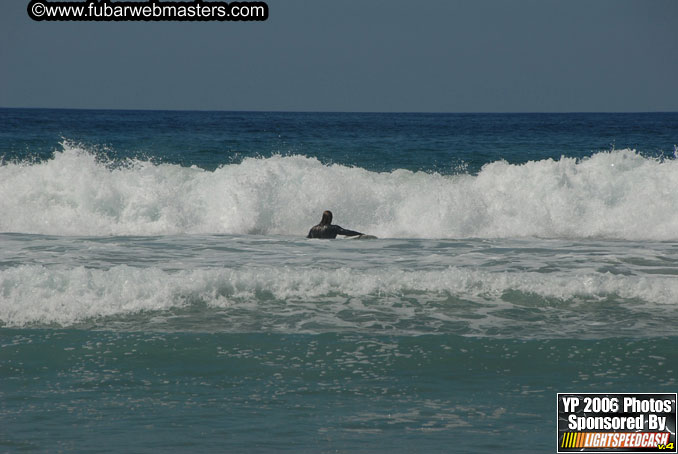 Ycaza & Mike Hawk Surfing