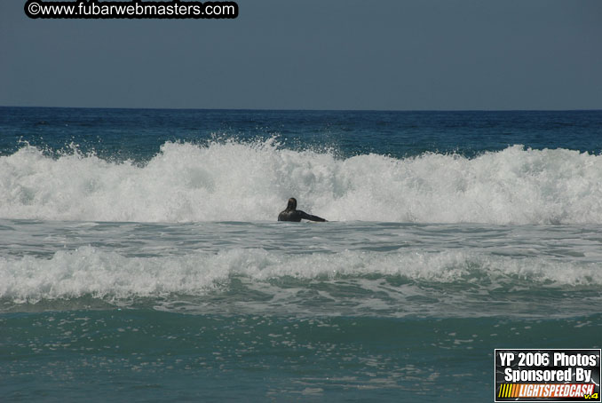 Ycaza & Mike Hawk Surfing