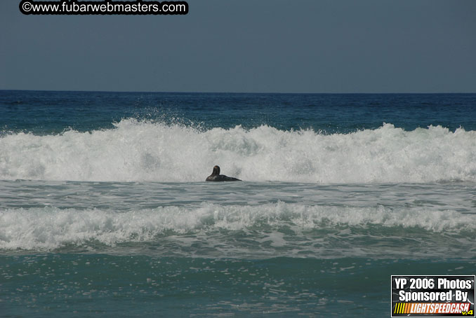 Ycaza & Mike Hawk Surfing