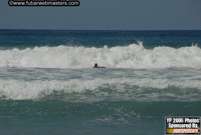 Ycaza & Mike Hawk Surfing