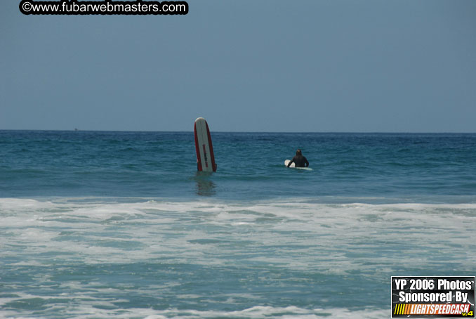 Ycaza & Mike Hawk Surfing