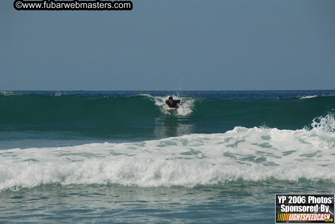 Ycaza & Mike Hawk Surfing