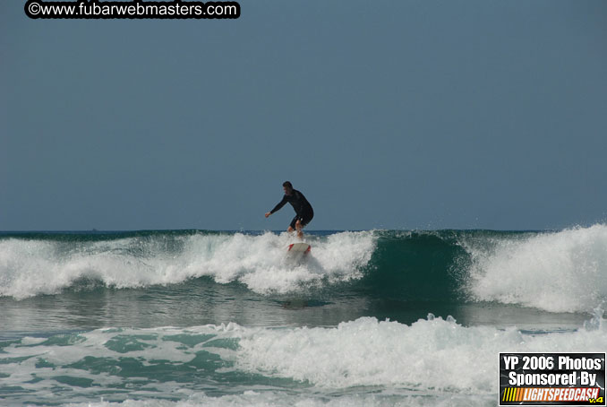 Ycaza & Mike Hawk Surfing