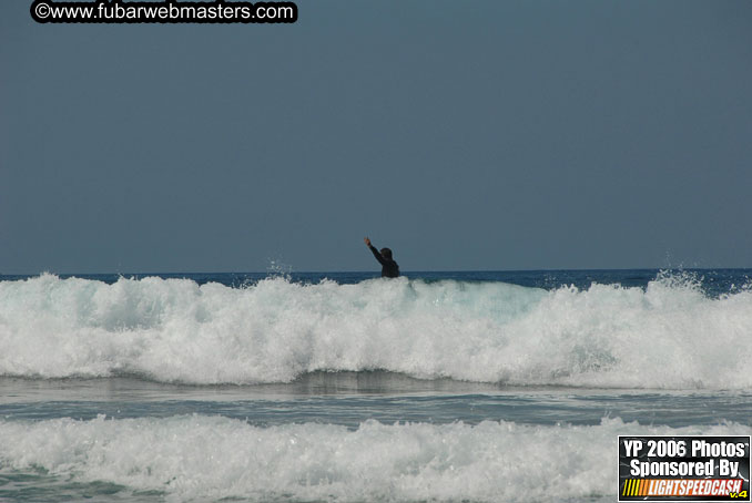 Ycaza & Mike Hawk Surfing