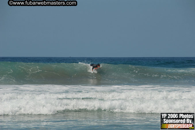 Ycaza & Mike Hawk Surfing