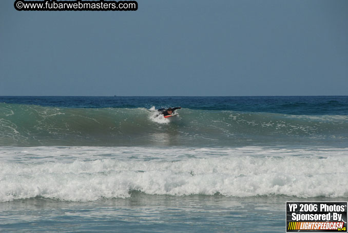 Ycaza & Mike Hawk Surfing