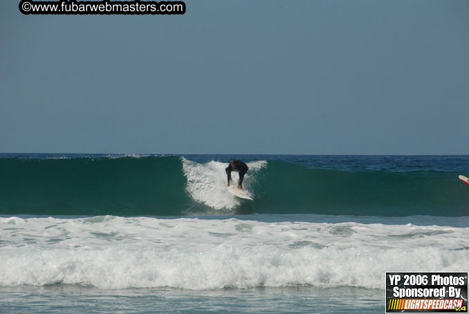 Ycaza & Mike Hawk Surfing