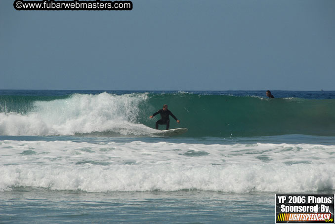 Ycaza & Mike Hawk Surfing