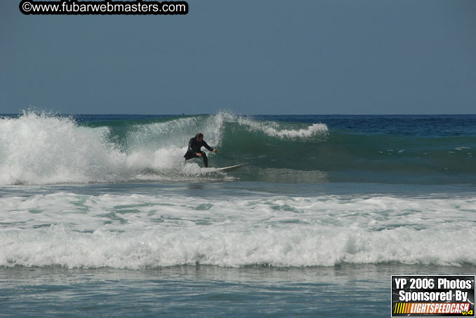 Ycaza & Mike Hawk Surfing