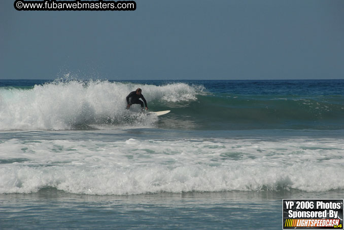 Ycaza & Mike Hawk Surfing