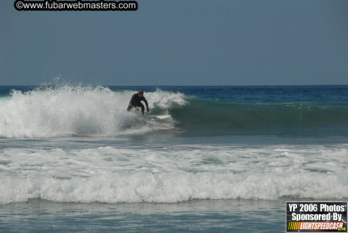 Ycaza & Mike Hawk Surfing