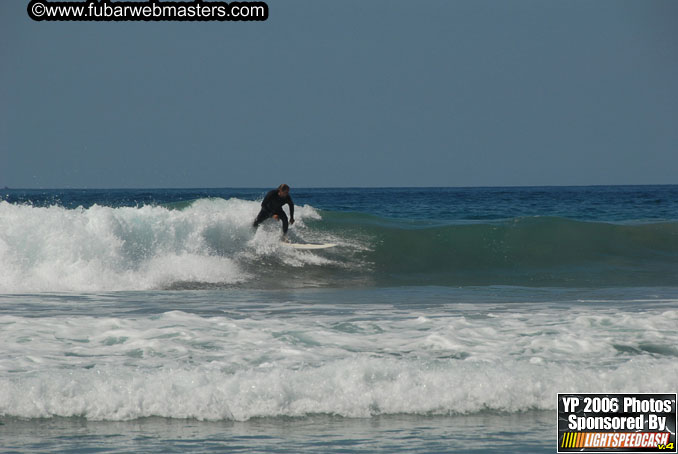 Ycaza & Mike Hawk Surfing