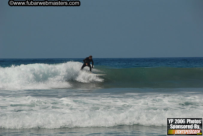 Ycaza & Mike Hawk Surfing