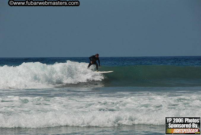 Ycaza & Mike Hawk Surfing