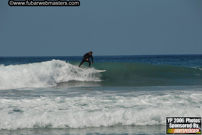 Ycaza & Mike Hawk Surfing