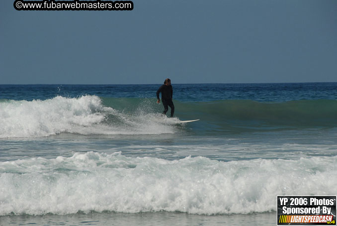 Ycaza & Mike Hawk Surfing