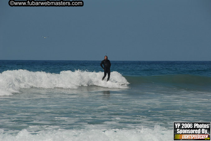 Ycaza & Mike Hawk Surfing