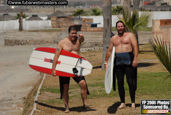 Ycaza & Mike Hawk Surfing