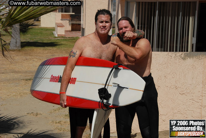 Ycaza & Mike Hawk Surfing