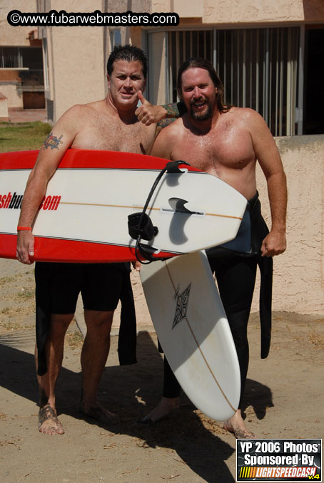 Ycaza & Mike Hawk Surfing