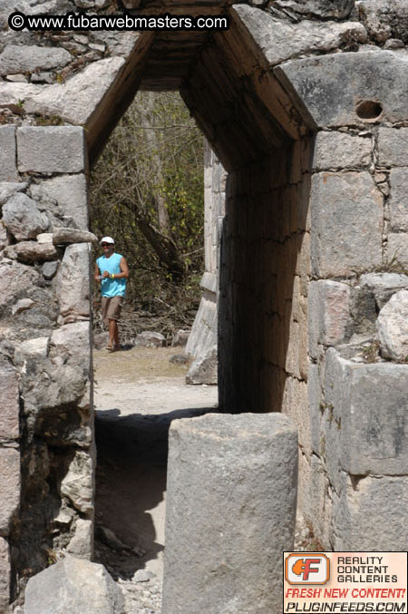 Chichen-Itza Tour 2004